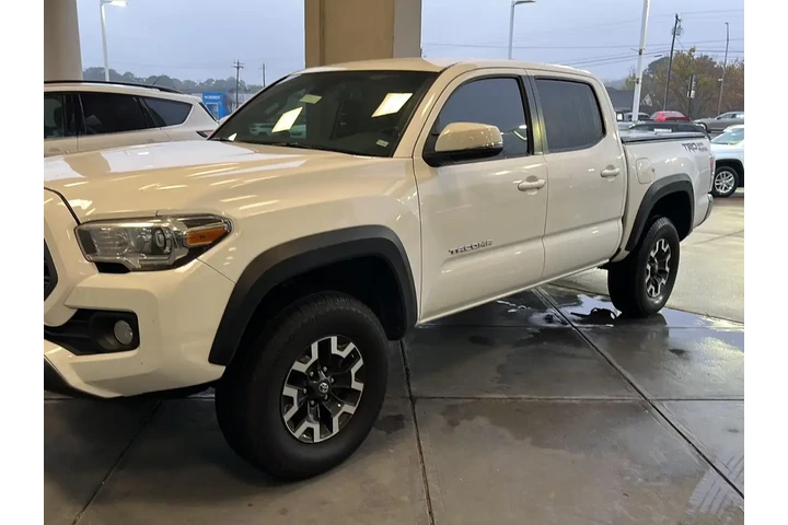 $30642 : Toyota Tacoma 2022 4x2 TRD O image 1