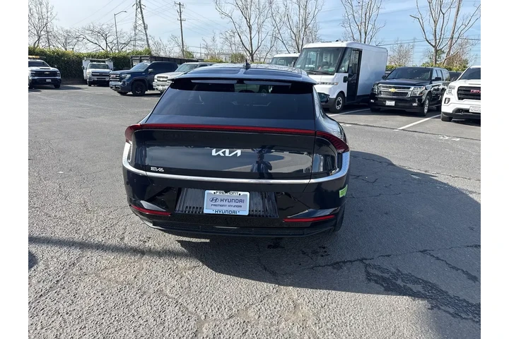 $23102 : Kia EV6 2023 Wind 4dr Crosso image 4