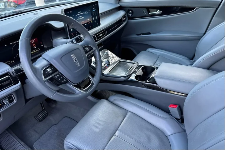 $35806 : Lincoln Nautilus 2023 AWD Re image 10