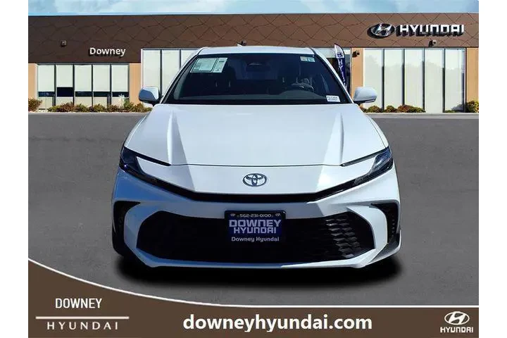 $29593 : Toyota Camry 2025 SE 4dr Sed image 2