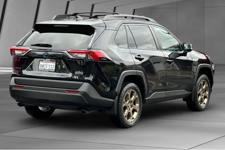$38900 : Toyota RAV4 Hybrid 2024 AWD image 4