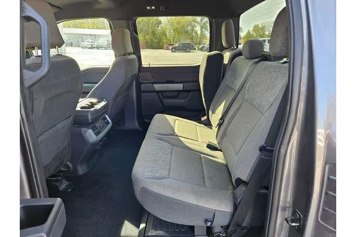 $36000 : Ford F-150 2024 4x4 XLT 4dr image 9