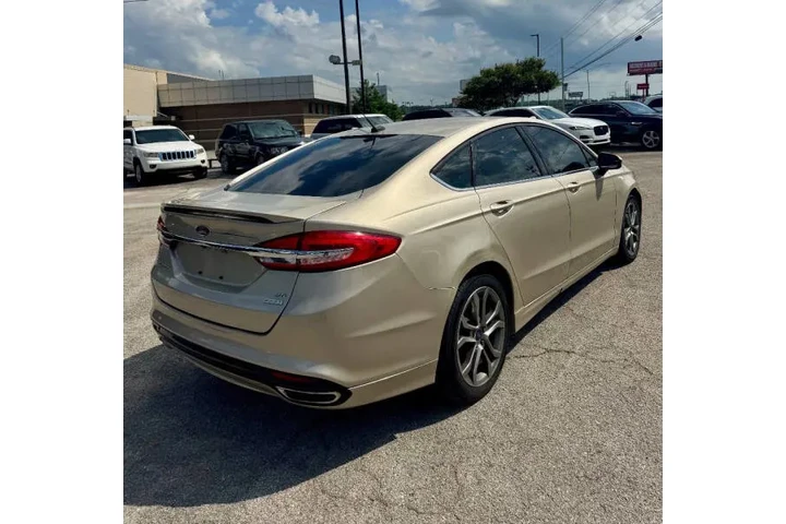$9900 : 2017 Fusion SE image 4