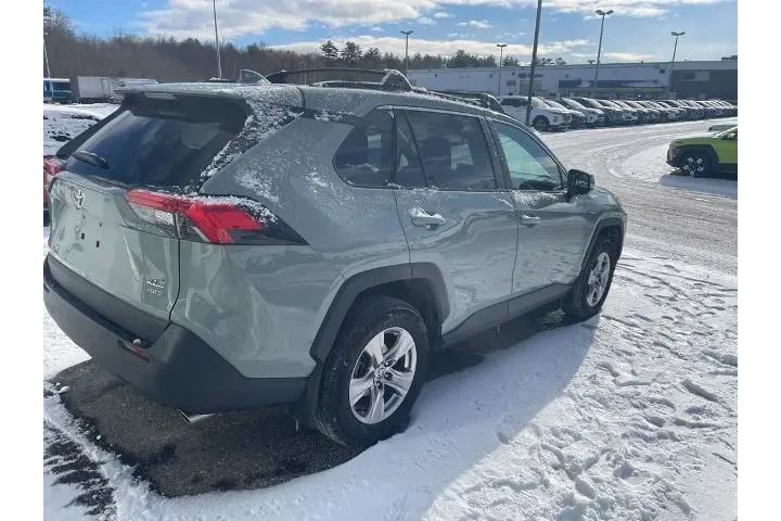 $29991 : Toyota RAV4 2023 AWD XLE 4dr image 7