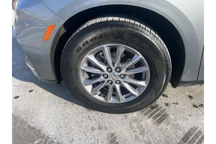 $33502 : Buick Enclave 2023 4x4 Essen image 9