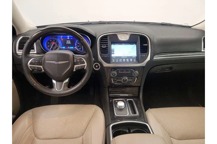 $15998 : Chrysler 300 2016 C 4dr Seda image 9