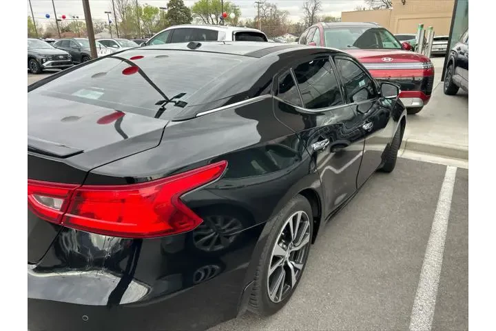 $16611 : Nissan Maxima 2016 Platinum image 2