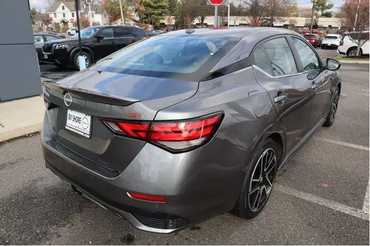 $19476 : Nissan Sentra 2025 SR 4dr Se image 6