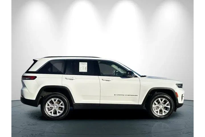 $29498 : Jeep Grand Cherokee 2023 4x4 image 3