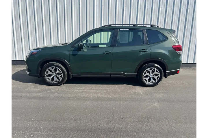 $24494 : Subaru Forester 2023 AWD Pre image 3