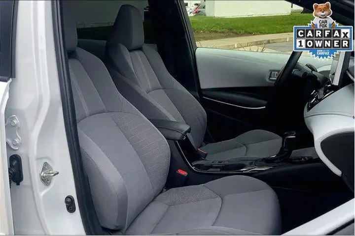 $26985 : Toyota Corolla Hybrid 2025 S image 7