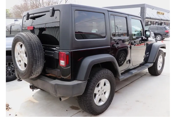 2014 Wrangler Unlimited image 4