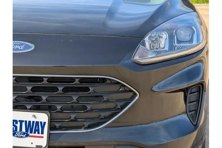 $17995 : Ford Escape 2022 SE 4dr SUV image 9