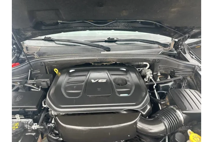 2016 Durango SXT image 5