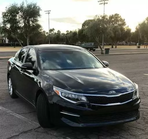 $6500 : 2016 Kia Optima LX image 2