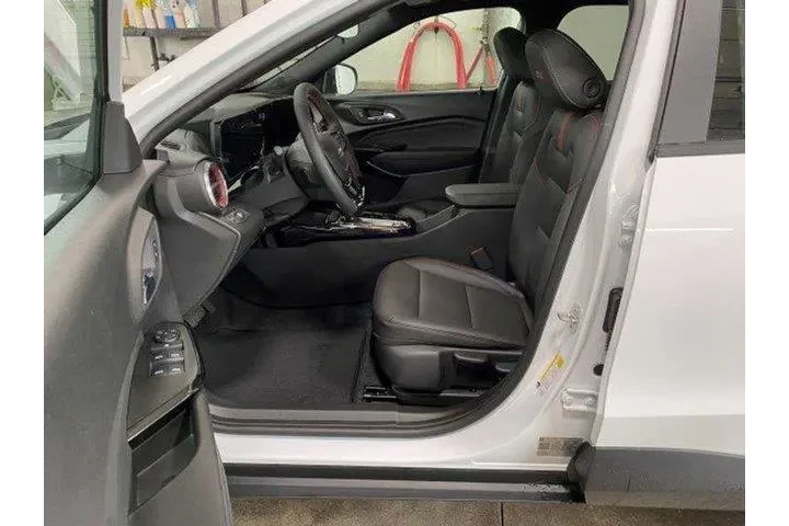 $22909 : Chevrolet Trax 2024 RS 4dr C image 9