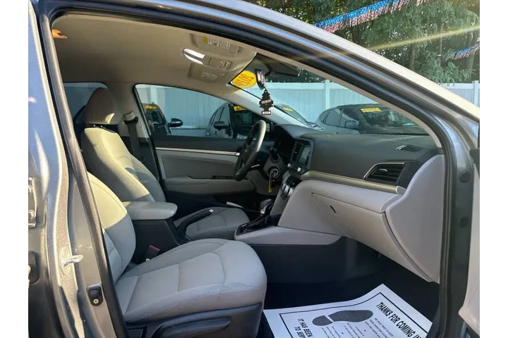 $11499 : 2019 Elantra SEL image 10