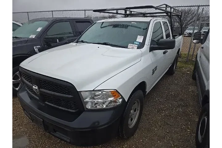$26097 : Ram 1500 Classic 2022 4x4 Tr image 1