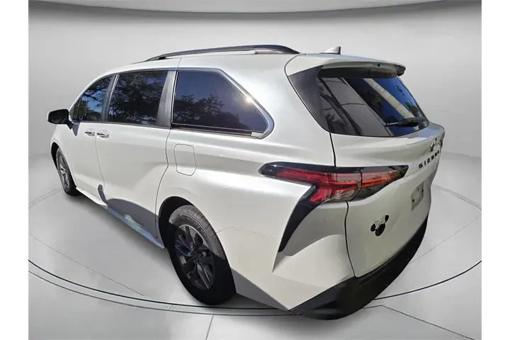 $32199 : Toyota Sienna 2022 XLE 8-Pas image 5