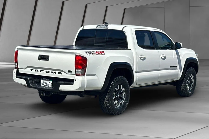 $31900 : Toyota Tacoma 2017 4x4 TRD O image 4