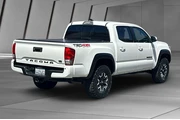$31900 : Toyota Tacoma 2017 4x4 TRD O thumbnail
