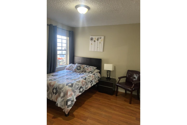 $875 : Se Renta Habitación image 2