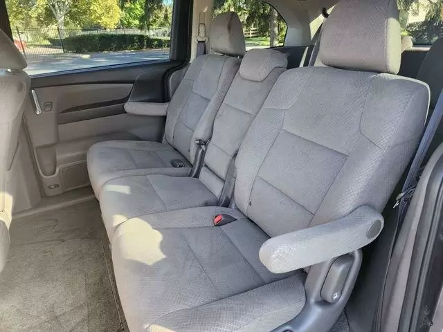 $11000 : 2016 Honda ODYSSEY EX image 7