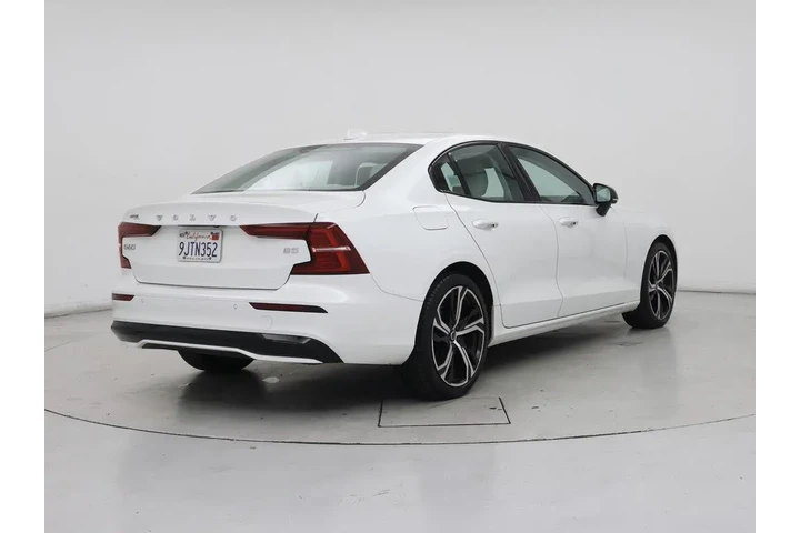 $29998 : Volvo S60 2024 B5 Core Dark image 8