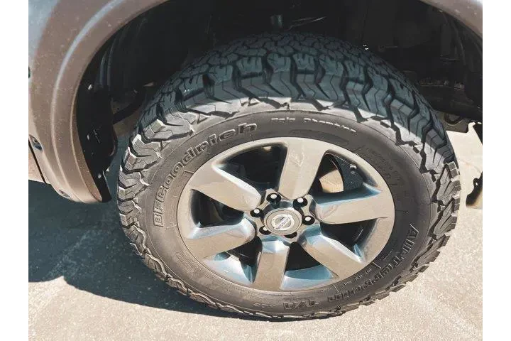 $21777 : Nissan Titan 2017 4x4 SV 4dr image 8