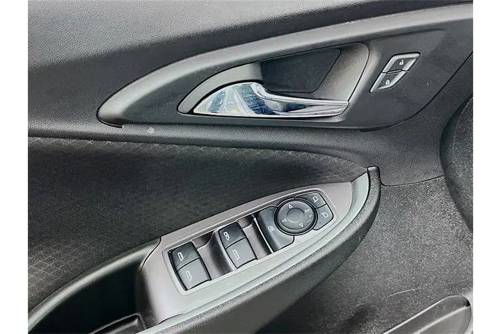 $19975 : Chevrolet Malibu 2024 LT 4dr image 9