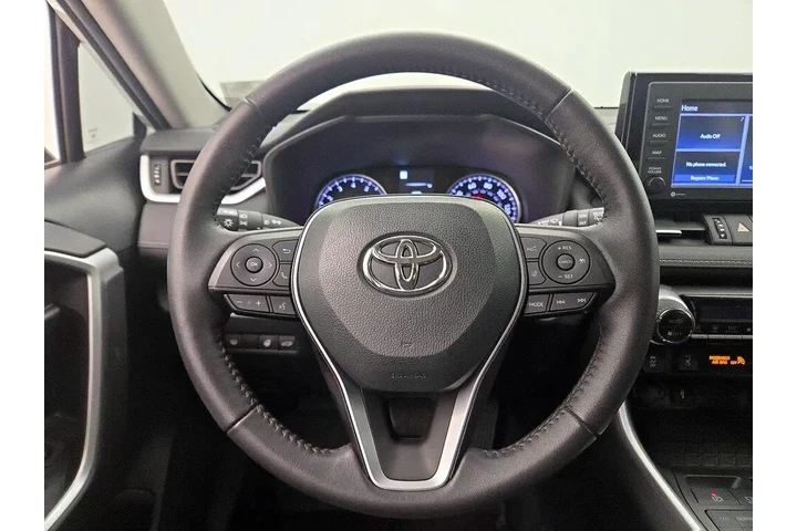 $31998 : Toyota RAV4 2022 AWD XLE Pre image 10