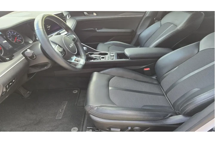 Kia K5 2023 GT-Line 4dr Seda image 9