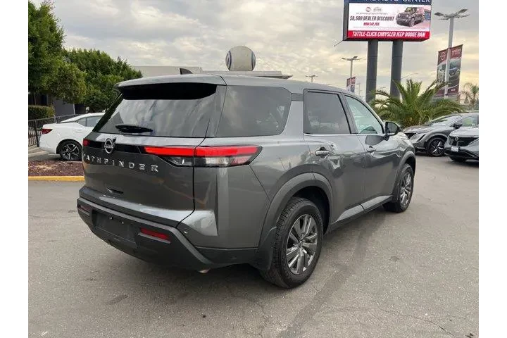 $22991 : Nissan Pathfinder 2023 S 4dr image 6