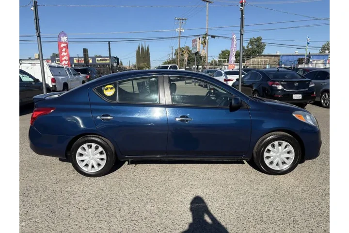 $6399 : 2014 Versa 1.6 S image 9