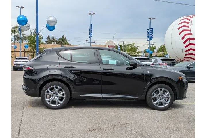 $20976 : Dodge Hornet 2024 AWD R/T 4d image 3