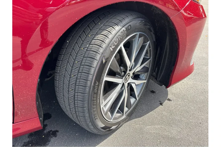 $27997 : Gold Certified2022 Camry Hybr image 10