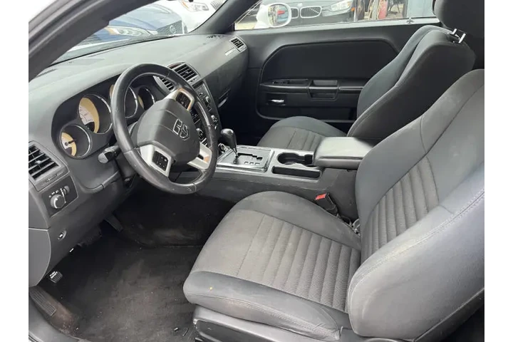 $9350 : 2014 Challenger SXT image 7