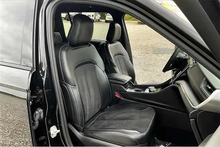 $30700 : Jeep Grand Cherokee L 2024 4 image 7