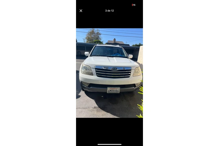 $5750 : Kia Borrego 2009 en Anaheim image 4