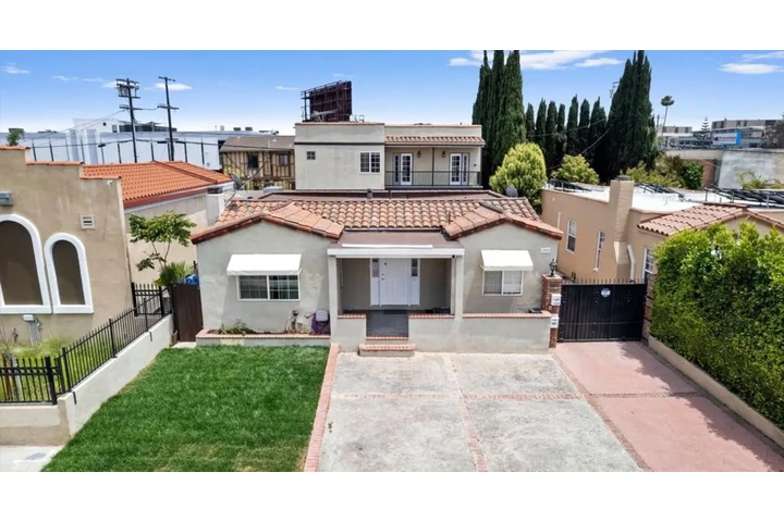 $2450 : Safe Neighbourhood image 1