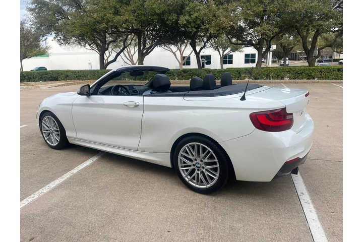 $18995 : 2016 BMW M235i image 6