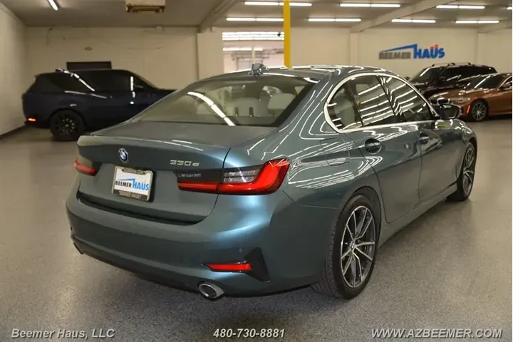 $23998 : BMW 3 Series 2021 330e 4dr S image 10