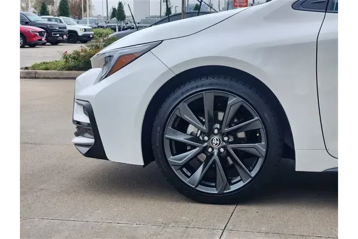 $26199 : Toyota Corolla 2025 XSE 4dr image 8