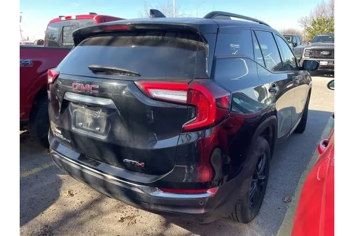 $26239 : GMC Terrain 2024 AWD AT4 4dr image 8