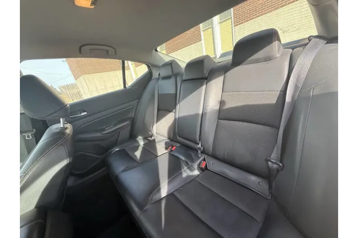 $10999 : 2019 Altima 2.5 SR image 8