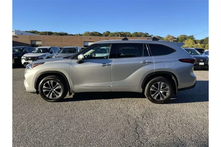 $33333 : Toyota Highlander 2022 AWD X image 9