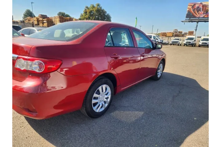 $8999 : 2012 Corolla LE image 7