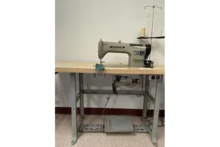 $500 : 2 Máquinas coser industrial image 1
