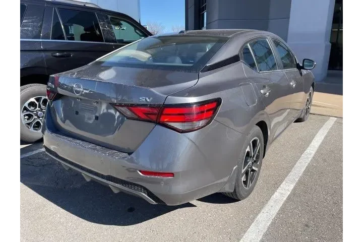 $17208 : Nissan Sentra 2024 SV 4dr Se image 5