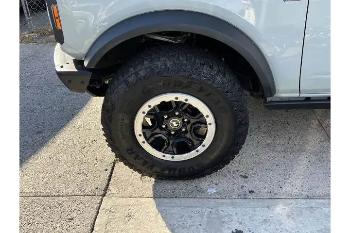 $39997 : Ford Bronco 2022 4x4 Base Ad image 9